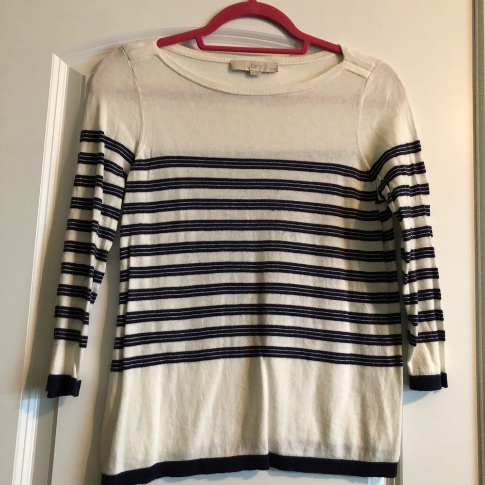 ❤️4/$20❤️LOFT 3/4 length Sweater
